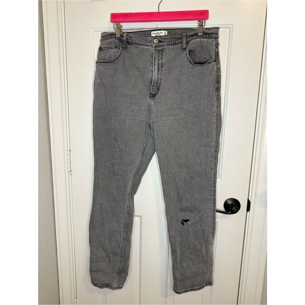 Abercrombie & Fitch Gray The Ankle Straight Ultra High Rise Sz 16 / 33